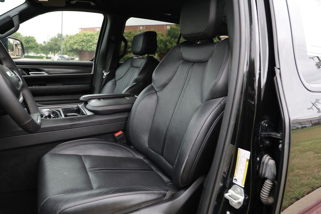 Jeep Wagoneer Series II 2024