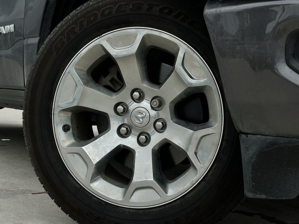 RAM 1500 Big Horn Crew Cab SWB 4WD 2022