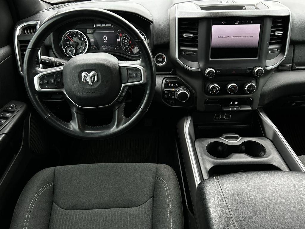 RAM 1500 Big Horn Crew Cab SWB 4WD 2022