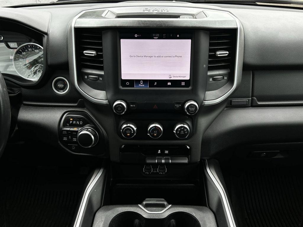 RAM 1500 Big Horn Crew Cab SWB 4WD 2022
