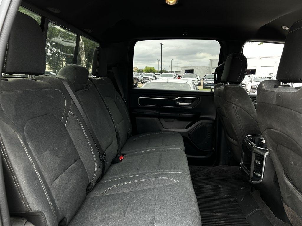 RAM 1500 Big Horn Crew Cab SWB 4WD 2022