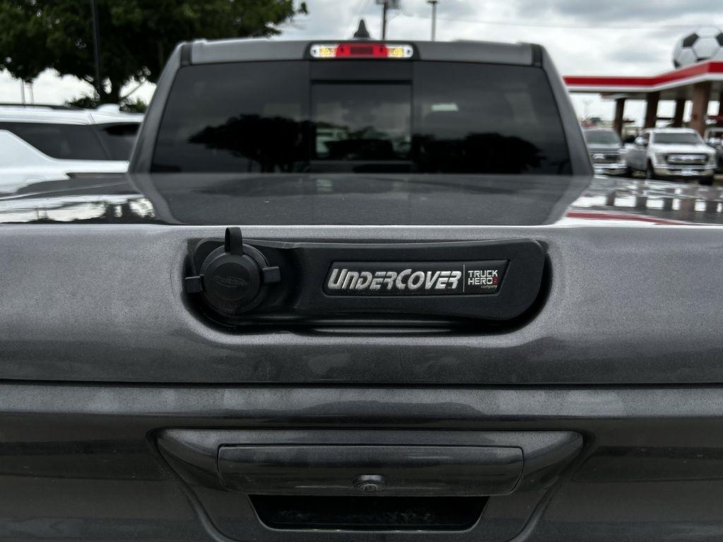 RAM 1500 Big Horn Crew Cab SWB 4WD 2022