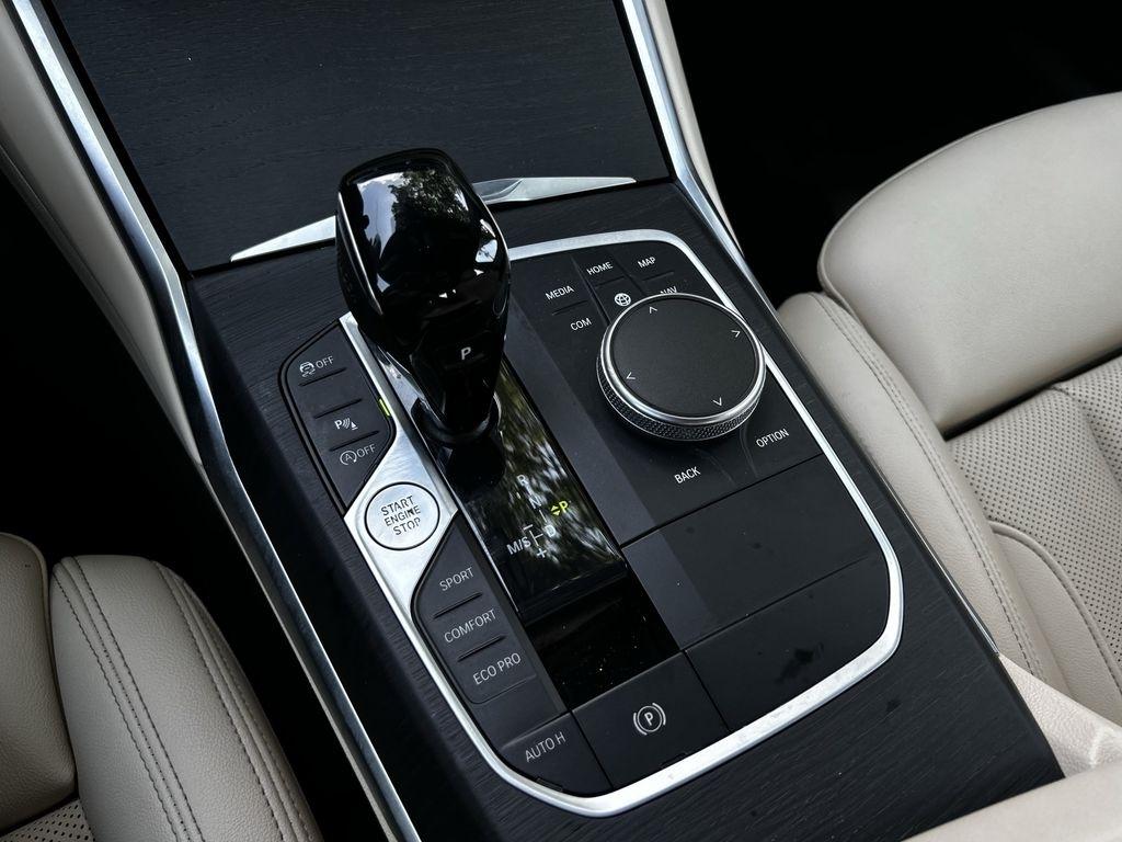 BMW 3-Series 330i 2022