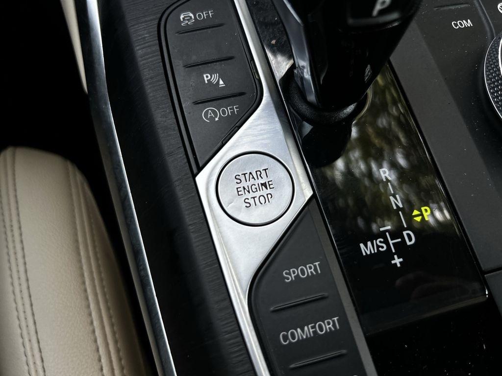 BMW 3-Series 330i 2022