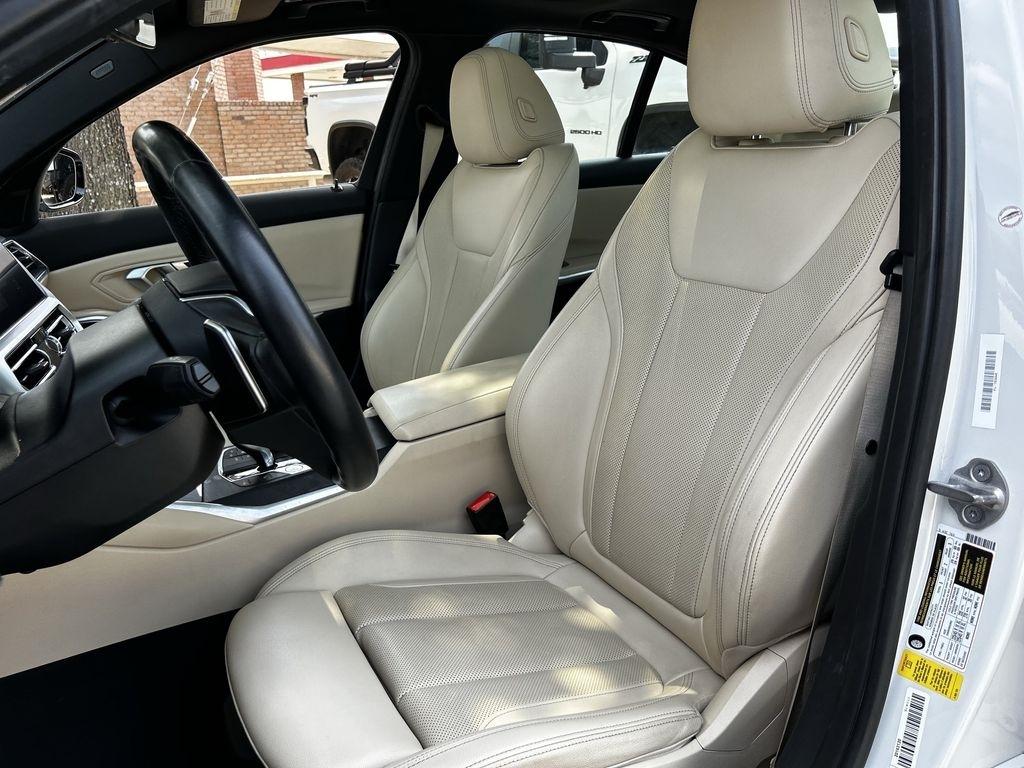 BMW 3-Series 330i 2022