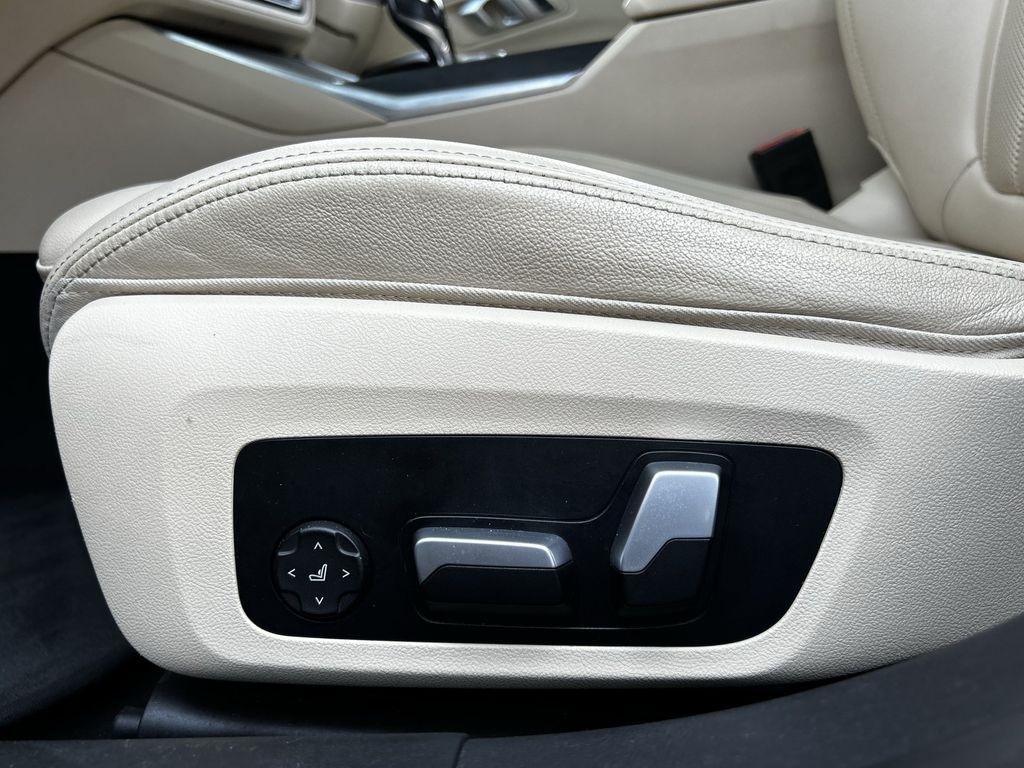 BMW 3-Series 330i 2022