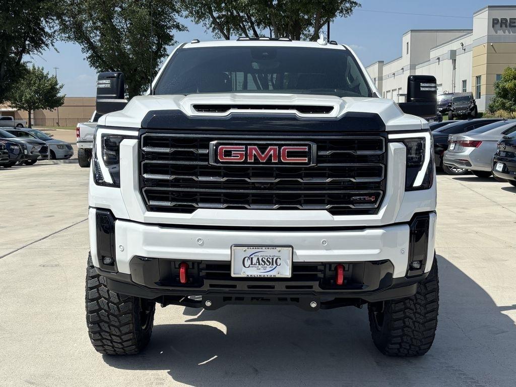 GMC Sierra 2500HD AT4 Crew Cab 4WD 2026
