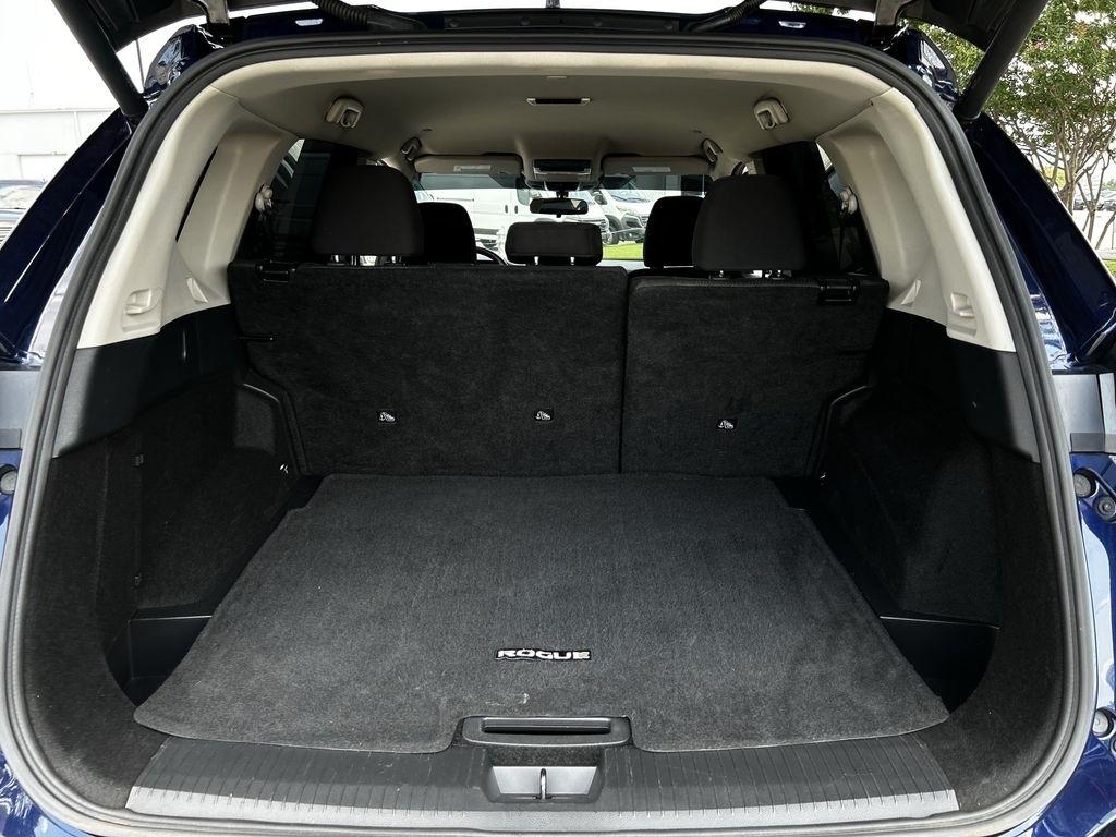 Nissan Rogue SV 2024