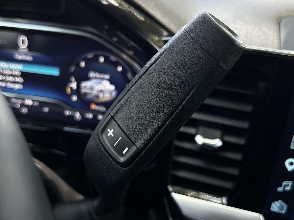 Chevrolet Silverado 1500 LT Crew Cab 2WD 2025