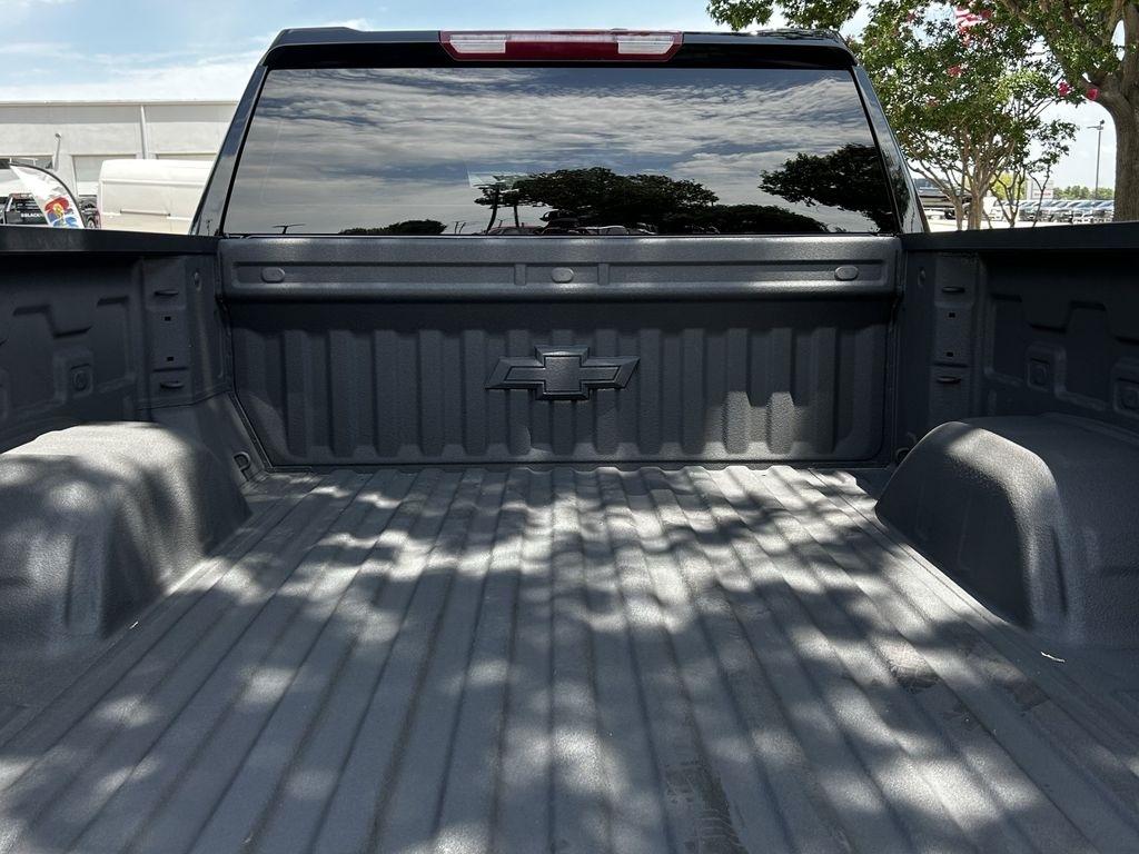 Chevrolet Silverado 1500 LT Crew Cab 2WD 2025