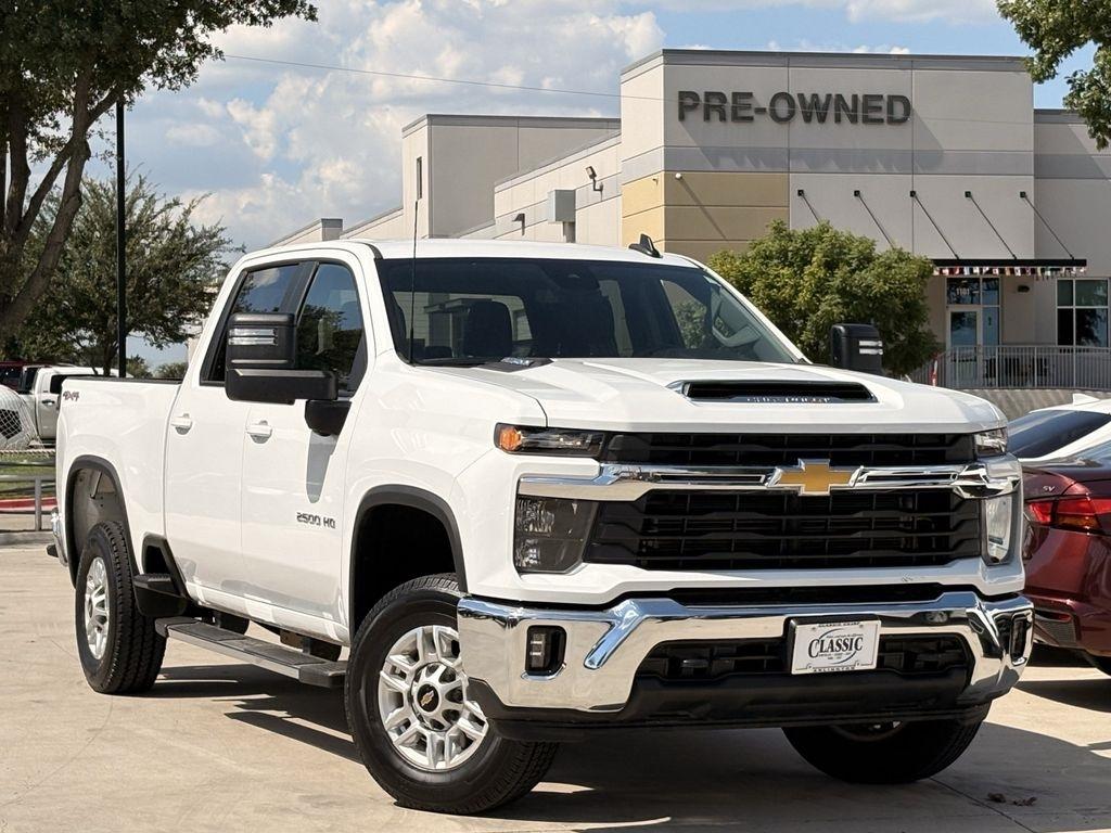 Chevrolet Silverado 2500HD LT Crew Cab Long Box 4WD 2025