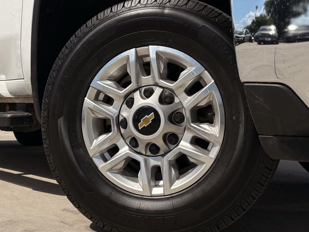 Chevrolet Silverado 2500HD LT Crew Cab Long Box 4WD 2025