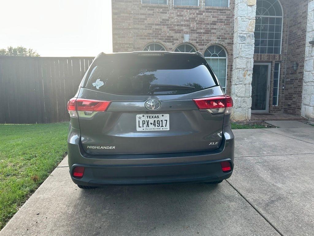Toyota Highlander XLE FWD V6 2019