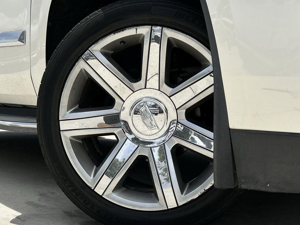 Cadillac Escalade Luxury 2WD 2015