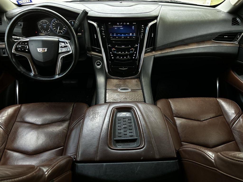 Cadillac Escalade Luxury 2WD 2015