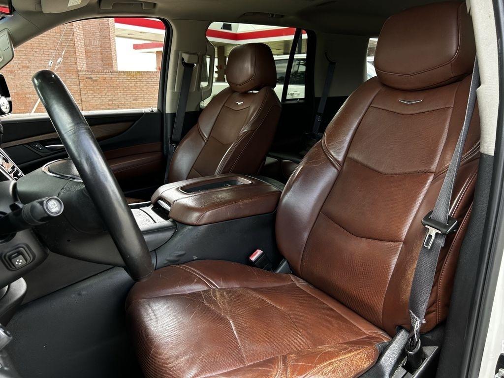 Cadillac Escalade Luxury 2WD 2015