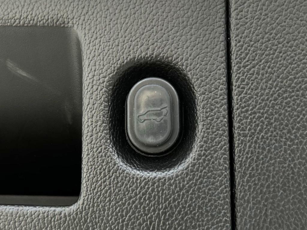 Cadillac Escalade Luxury 2WD 2015