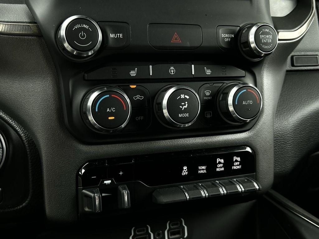 RAM 1500 Rebel Crew Cab SB 4WD 2021