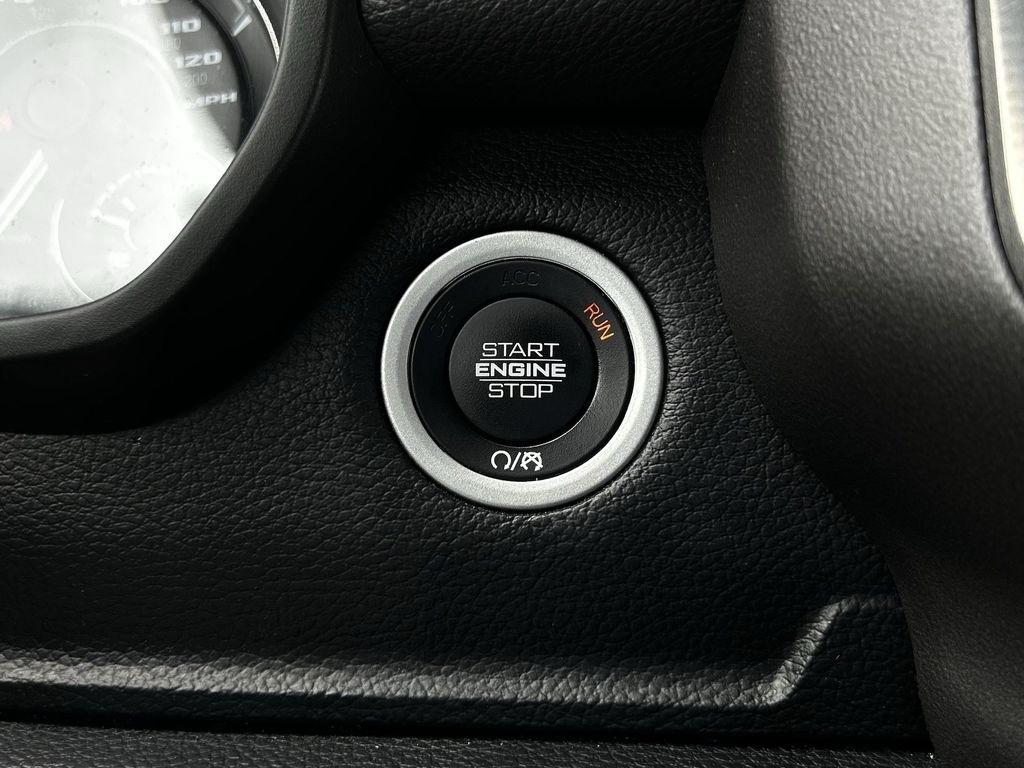 RAM 1500 Rebel Crew Cab SB 4WD 2021