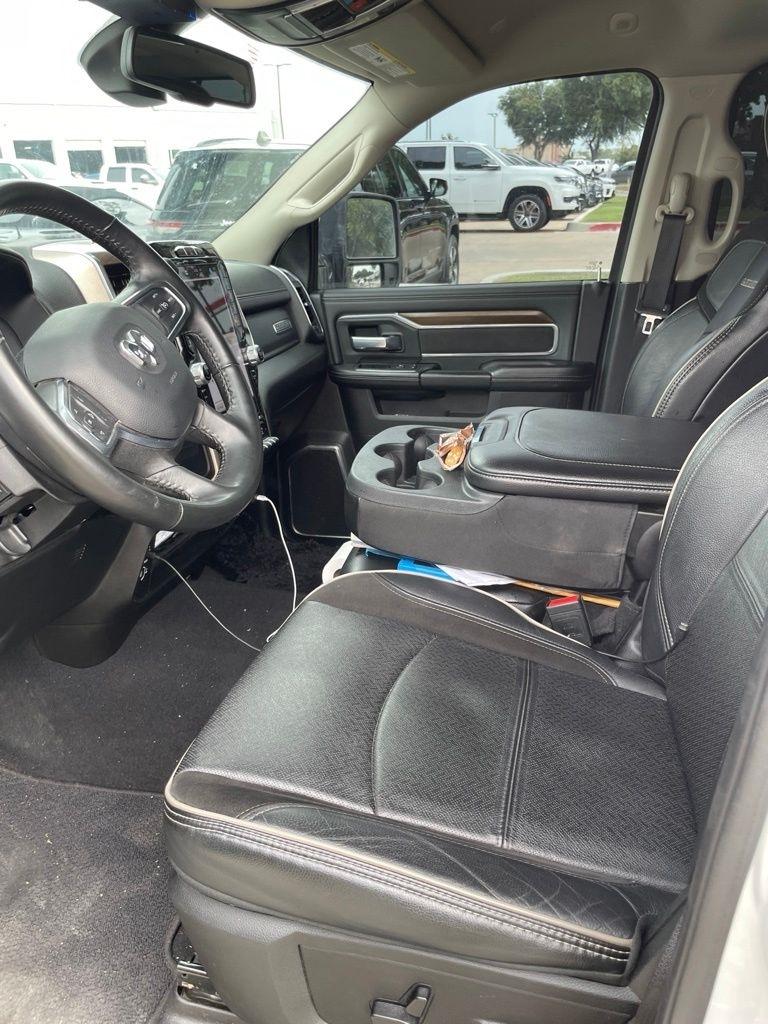 RAM 2500 Laramie Crew Cab SWB 4WD 2024