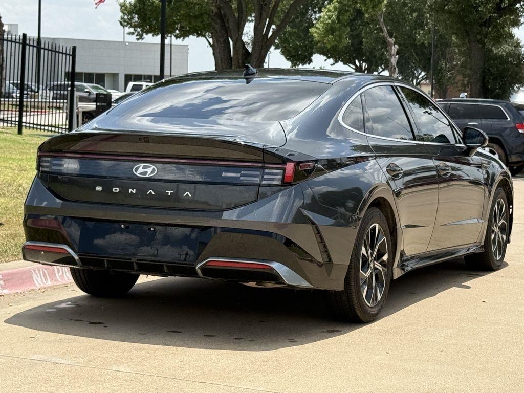 Hyundai Sonata SEL 2025