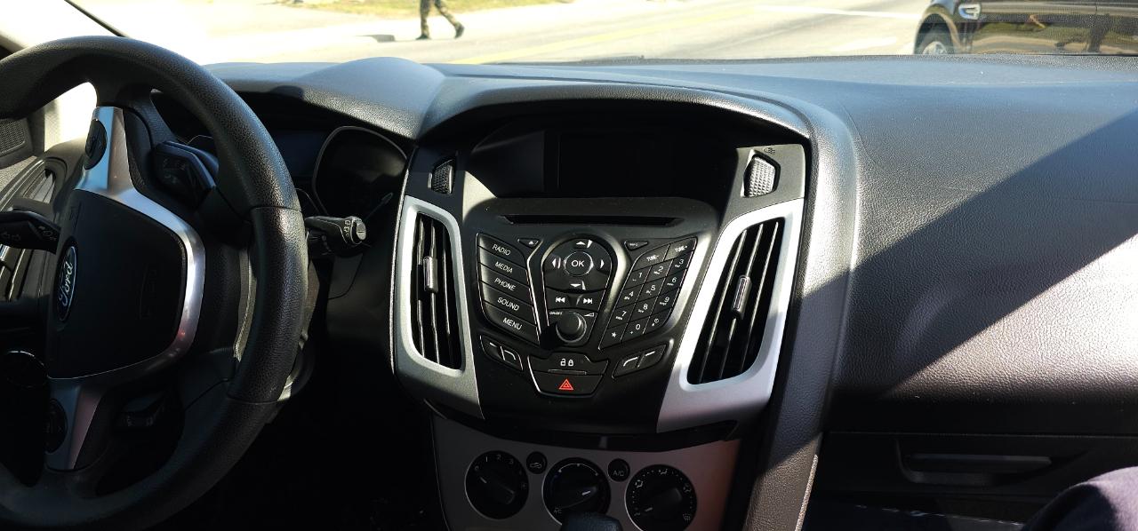 Ford Focus SE Hatch 2013