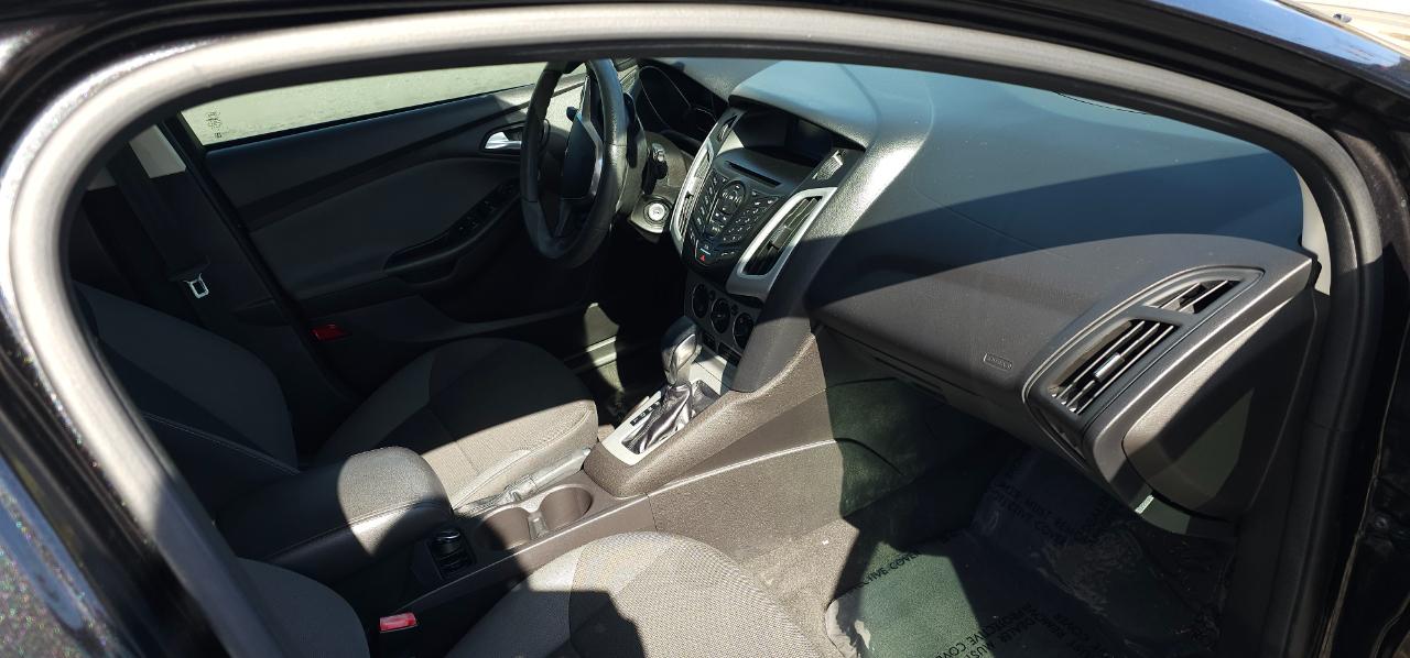 Ford Focus SE Hatch 2013