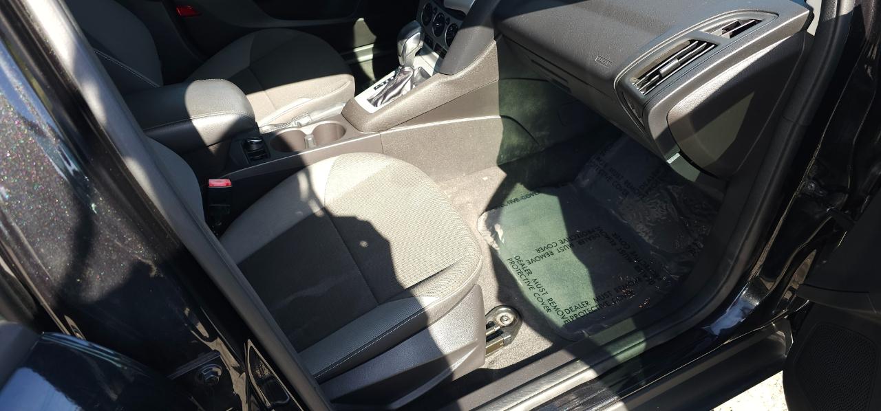 Ford Focus SE Hatch 2013