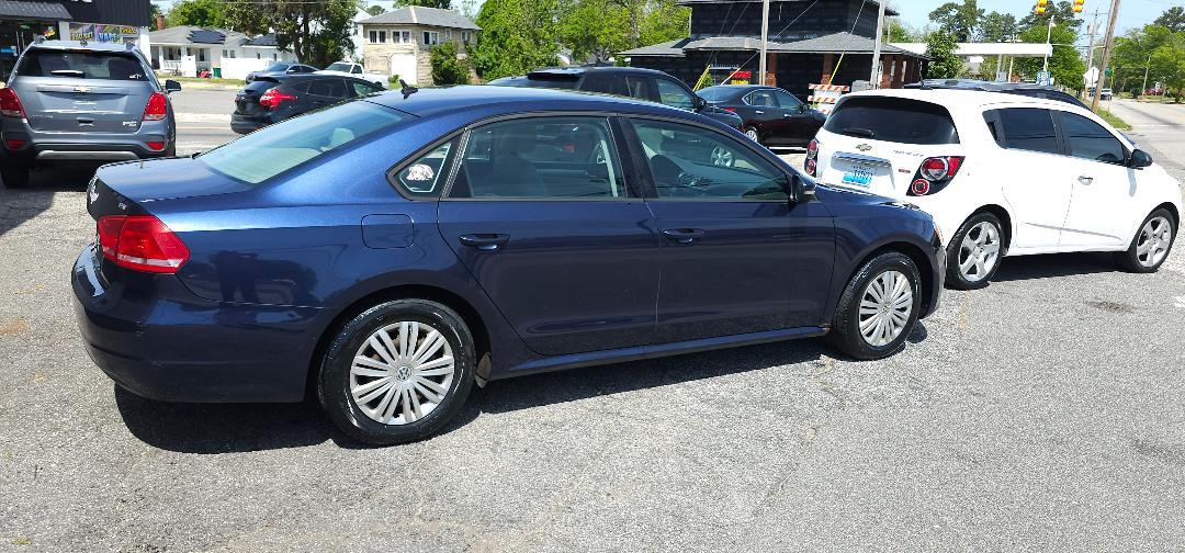 Volkswagen Passat 1.8T Wolfsburg AT 2014