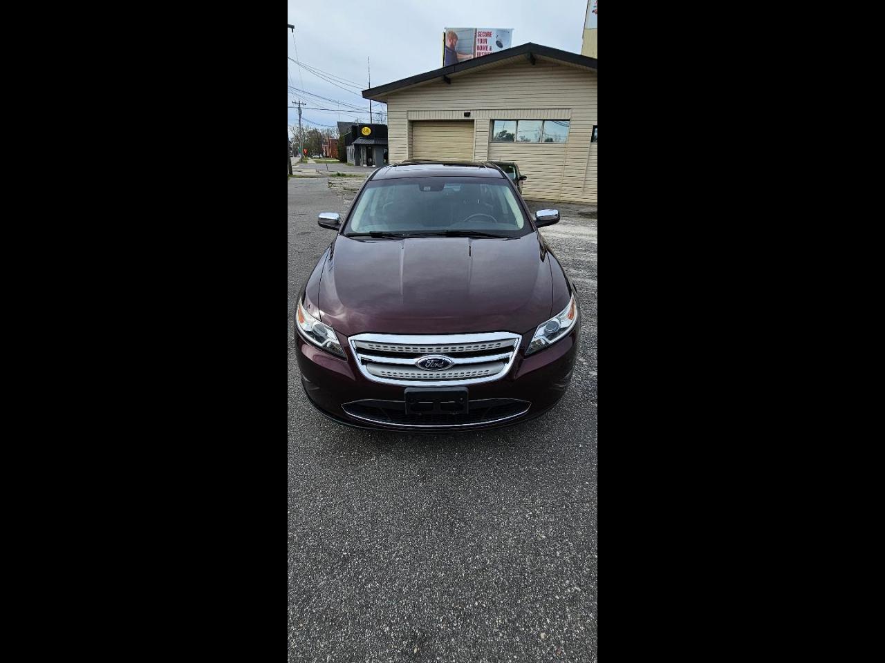 Ford Taurus Limited FWD 2011