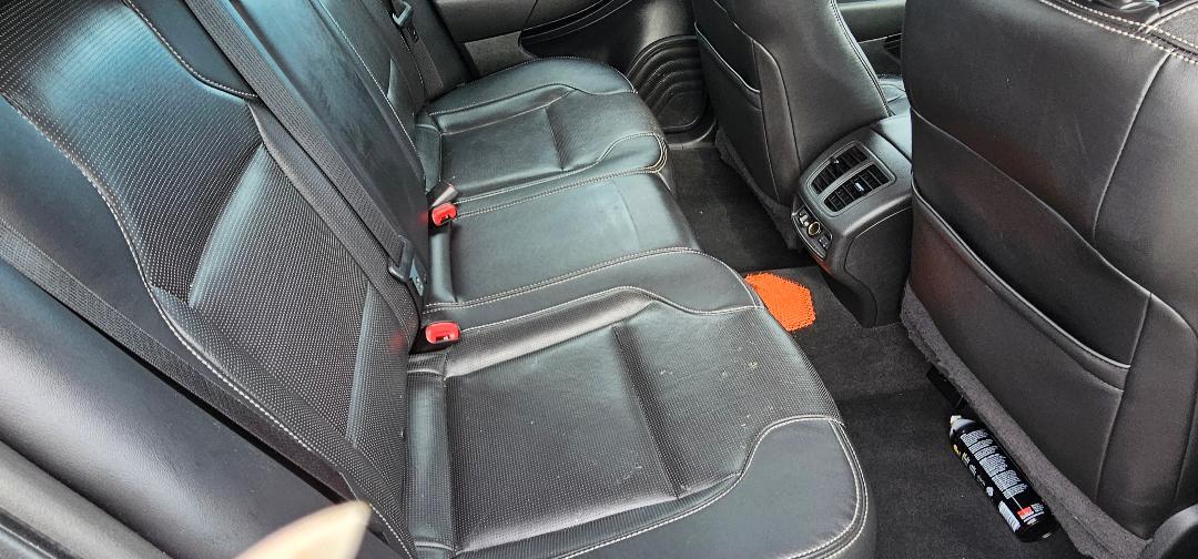 Ford Taurus Limited FWD 2011