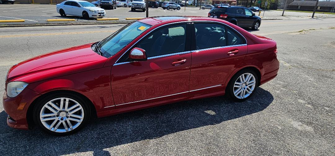 Mercedes-Benz C-Class C300 4MATIC Luxury Sedan 2009