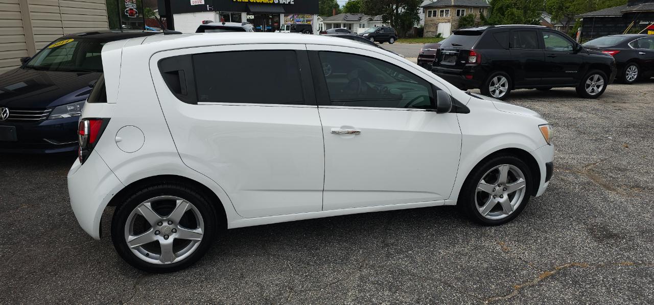 Chevrolet Sonic LTZ Auto 5-Door 2014