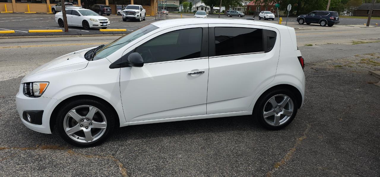 Chevrolet Sonic LTZ Auto 5-Door 2014
