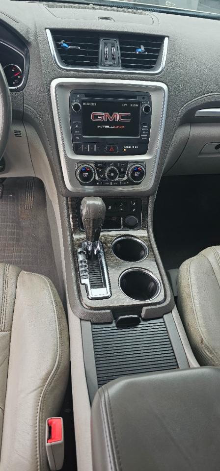 GMC Acadia SLT-2 FWD 2013