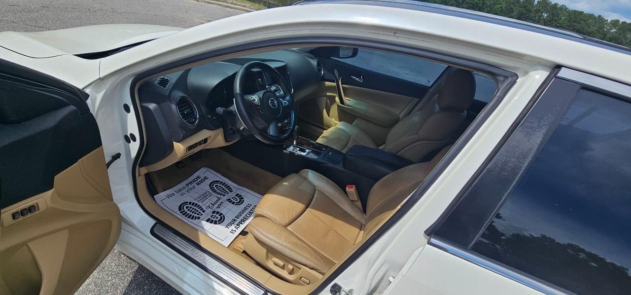 Nissan Maxima SV 2011