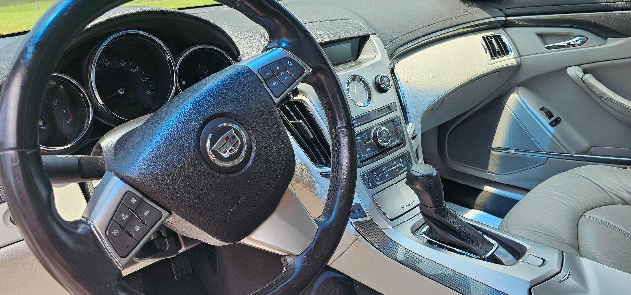 Cadillac CTS Base 2012
