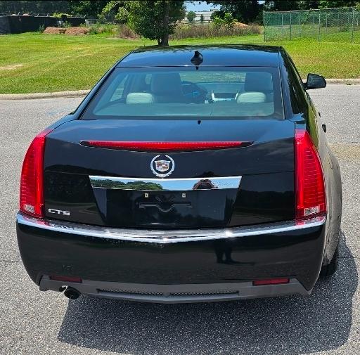 Cadillac CTS Base 2012