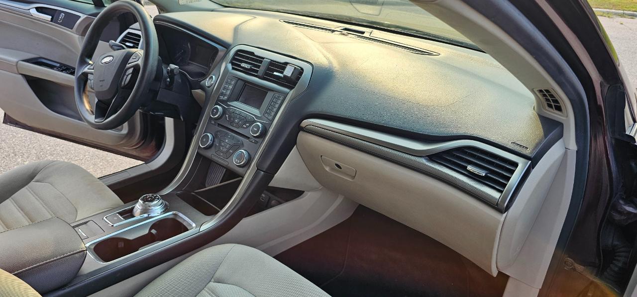 Ford Fusion SE 2017