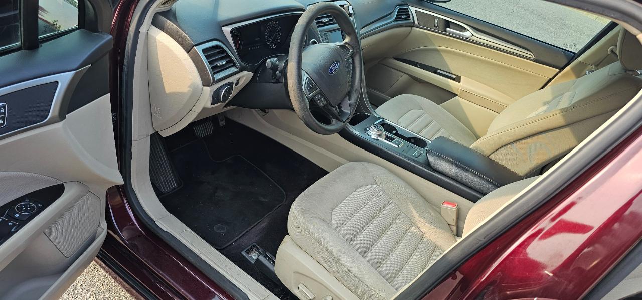 Ford Fusion SE 2017