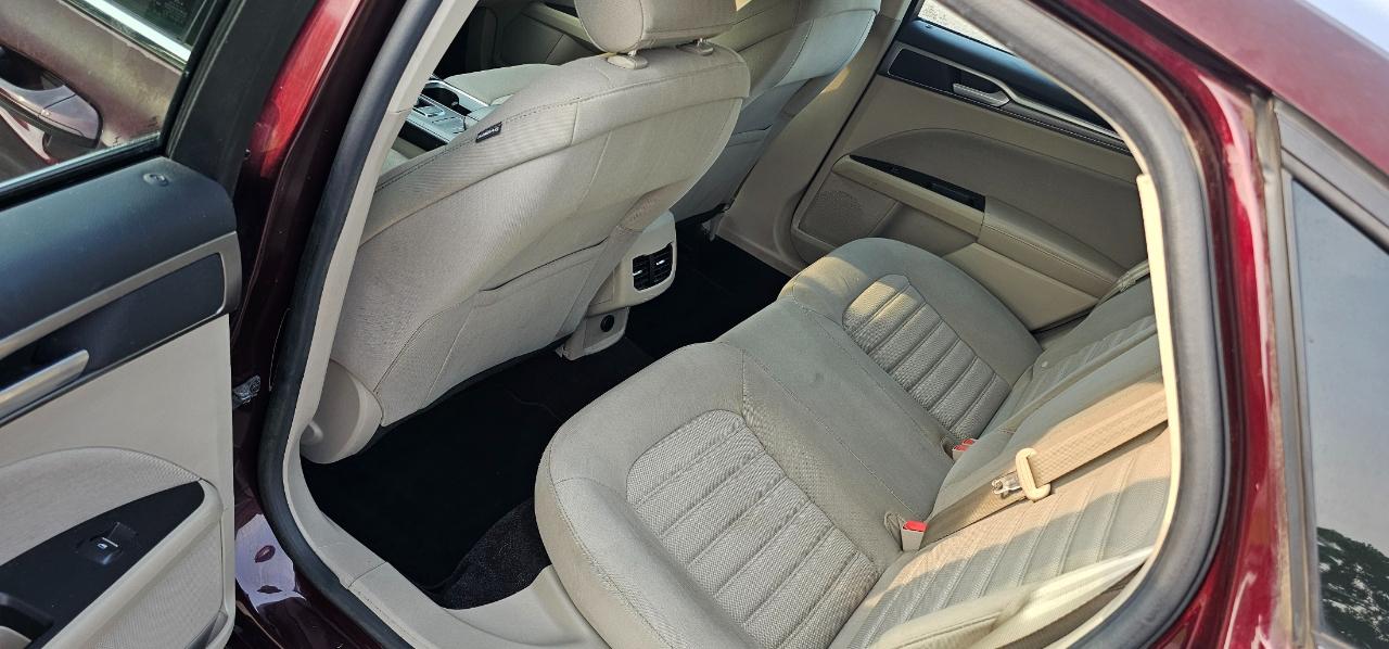 Ford Fusion SE 2017