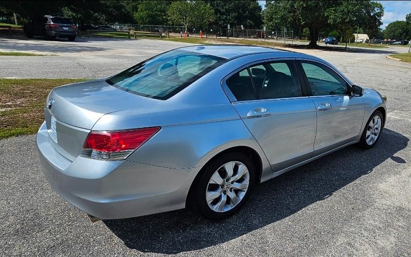 Honda Accord EX-L Sedan AT 2010