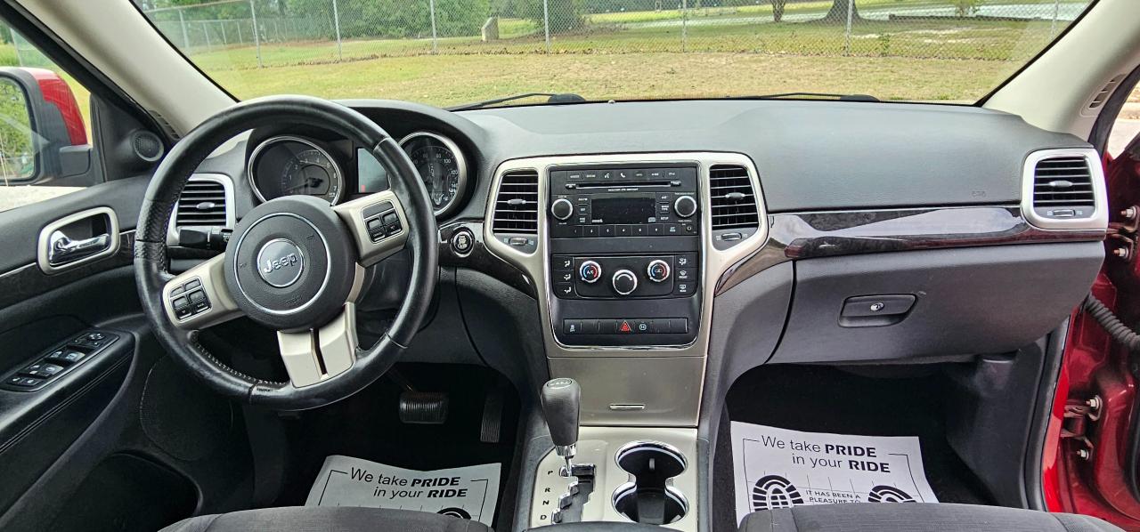 Jeep Grand Cherokee Laredo 4WD 2012