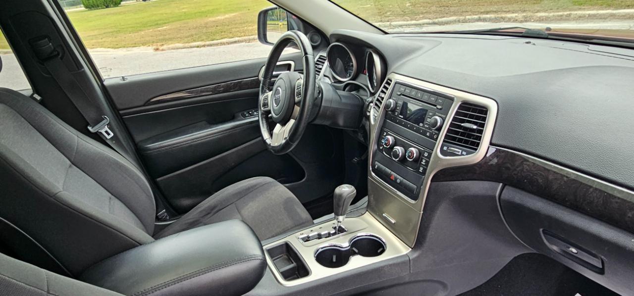 Jeep Grand Cherokee Laredo 4WD 2012