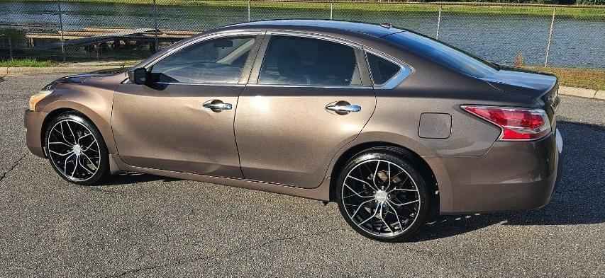 Nissan Altima 2.5 SV 2015