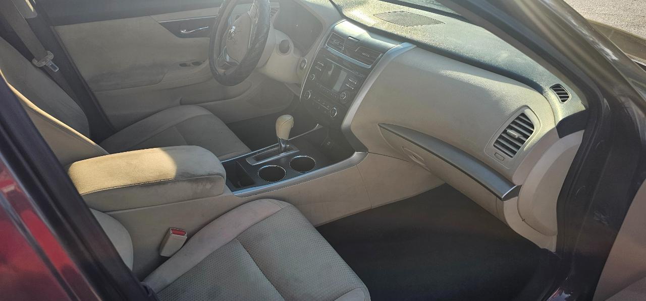 Nissan Altima 2.5 SV 2015
