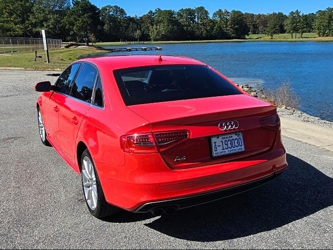 Audi A4 2.0T Premium Sedan 2016