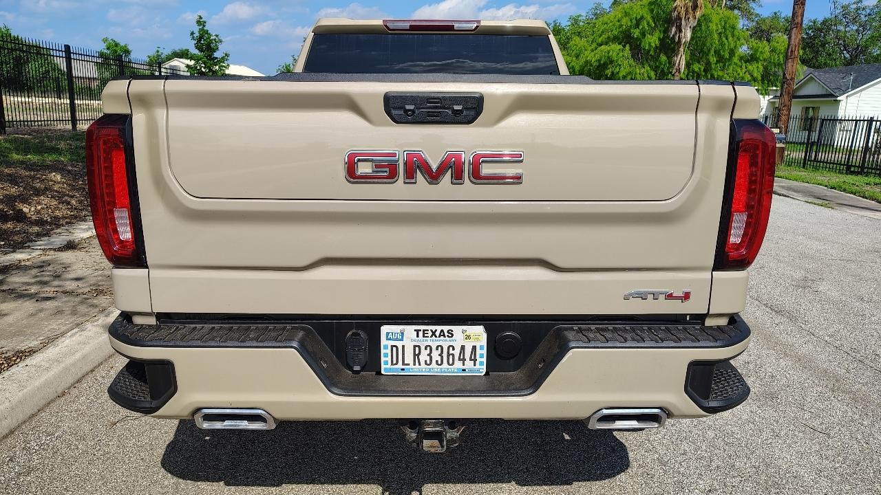 GMC Sierra 1500 AT4 Crew Cab 4WD 2022