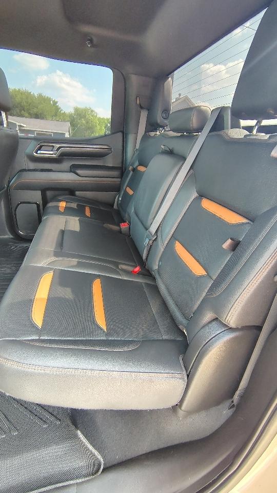 GMC Sierra 1500 AT4 Crew Cab 4WD 2022