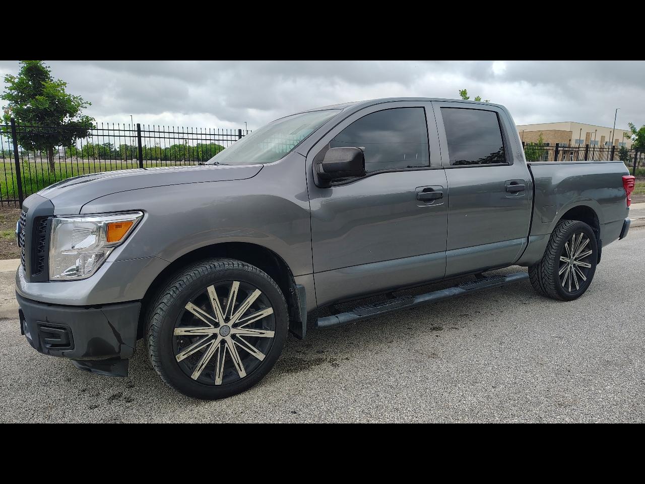 Nissan Titan SV Crew Cab 2WD 2017